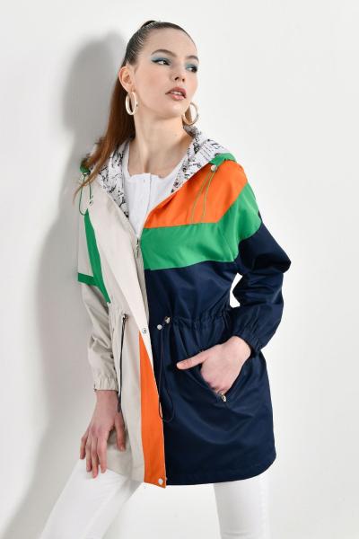 Kadın Beyaz/lacivert Astar Baskılı Ultra Hafif Su Itici Oversize Yağmurluk Trençkot